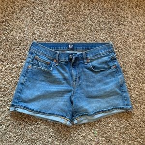 Gap shorts